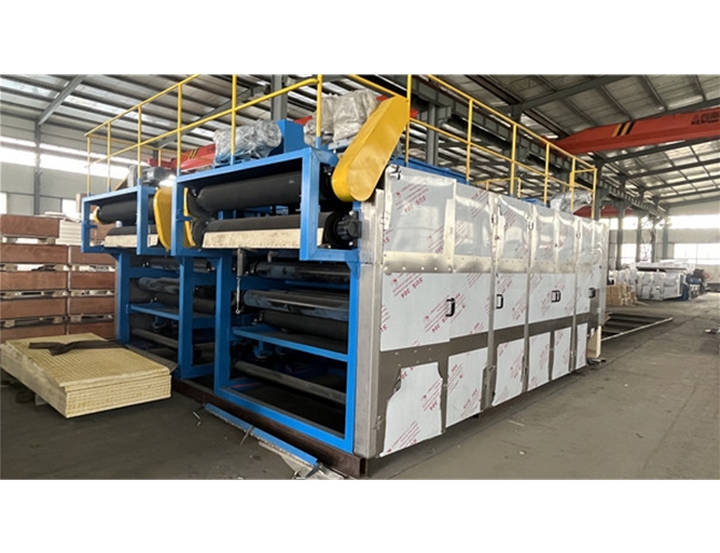 某污水處理廠訂購(gòu)的2臺(tái)污泥二次脫水機(jī)完工發(fā)貨！