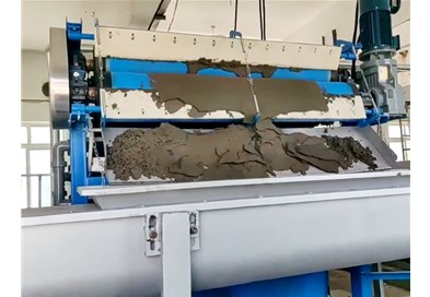 博宇環(huán)保帶式污泥脫水機，保障污泥處理效率！